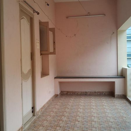 Dheeksha Homestay Tiruvannāmalai Buitenkant foto