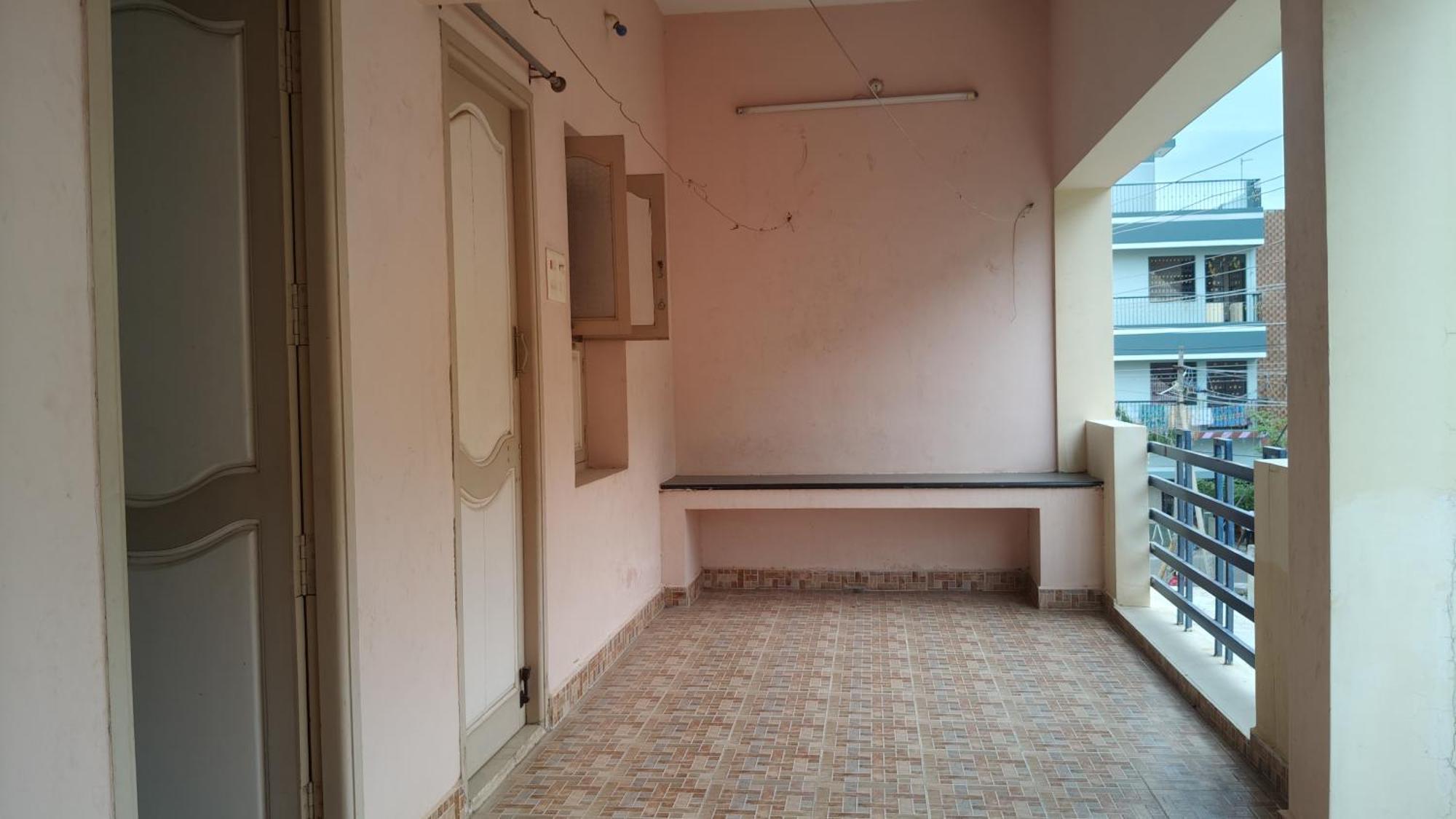 Dheeksha Homestay Tiruvannāmalai Buitenkant foto