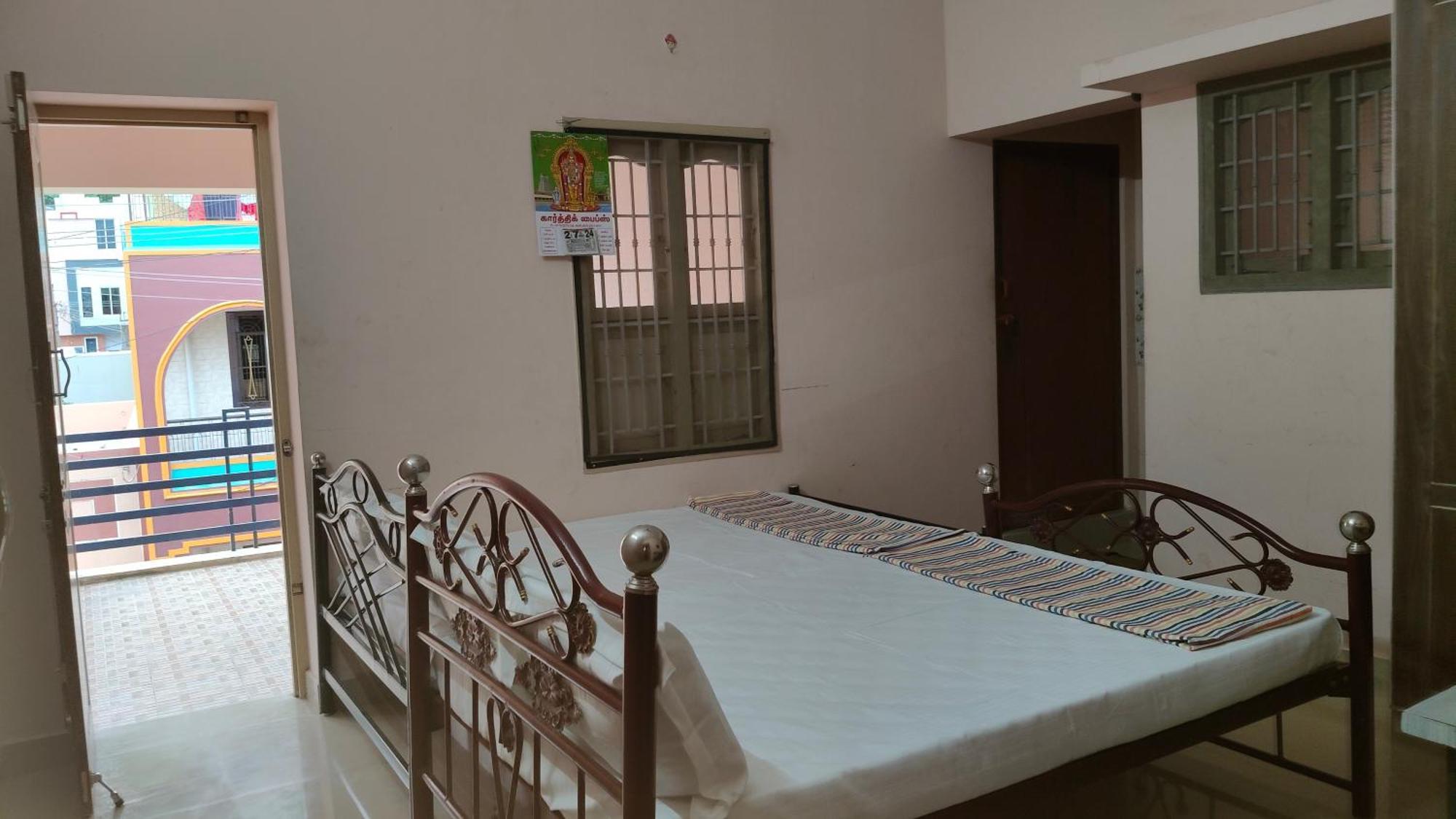 Dheeksha Homestay Tiruvannāmalai Buitenkant foto