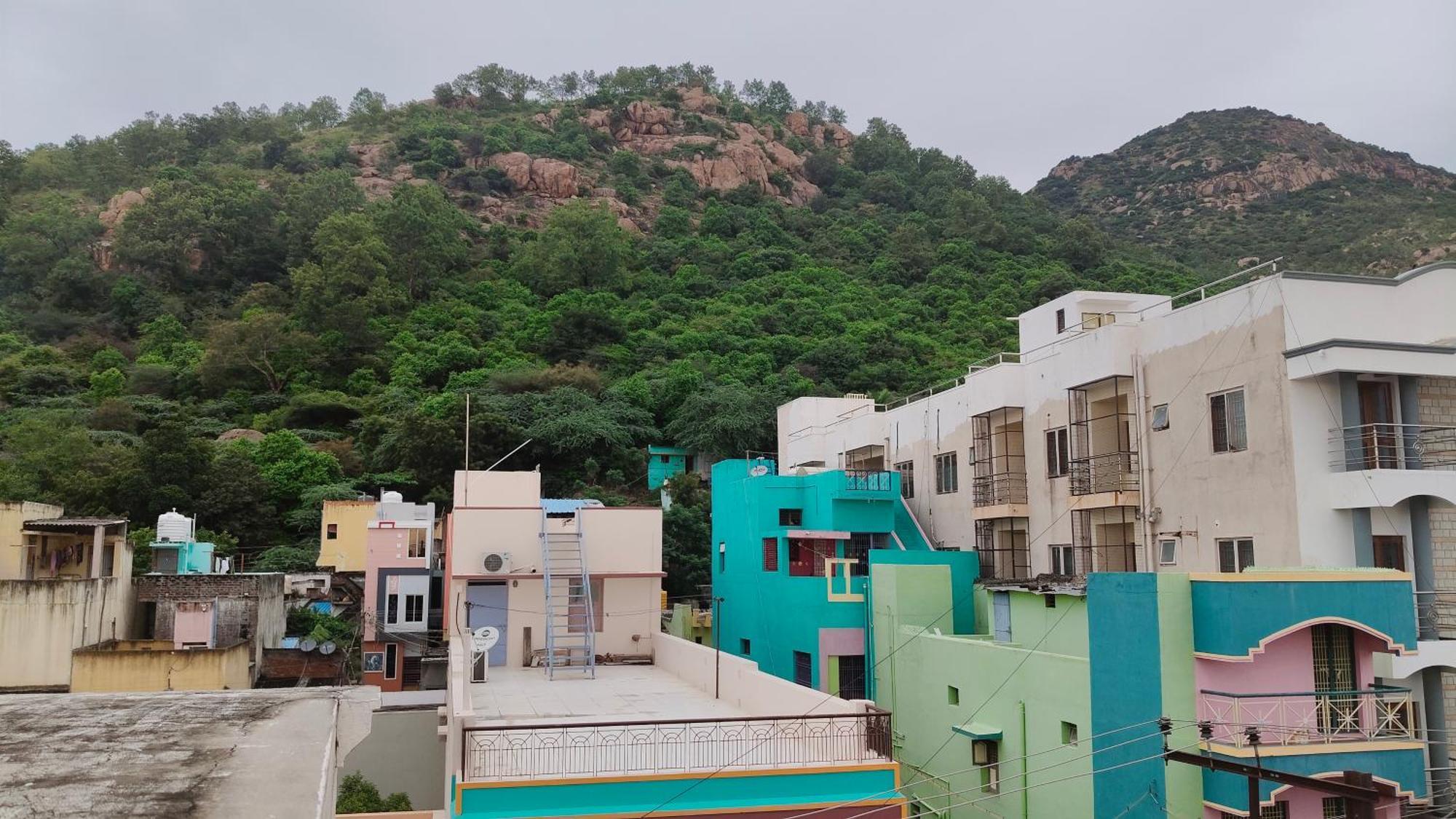 Dheeksha Homestay Tiruvannāmalai Buitenkant foto
